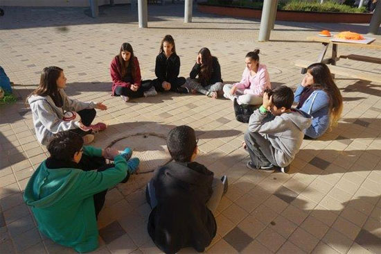 חוגים ומתנסים